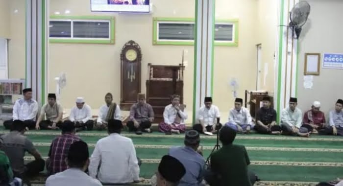 Sekda Lampung selatan saat membuka malam peringatan malam Nuzulul Qur'an