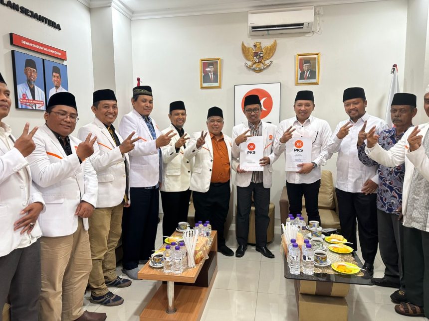 Jimad H. Idi dan Ra mahfud saat mendapat rekom