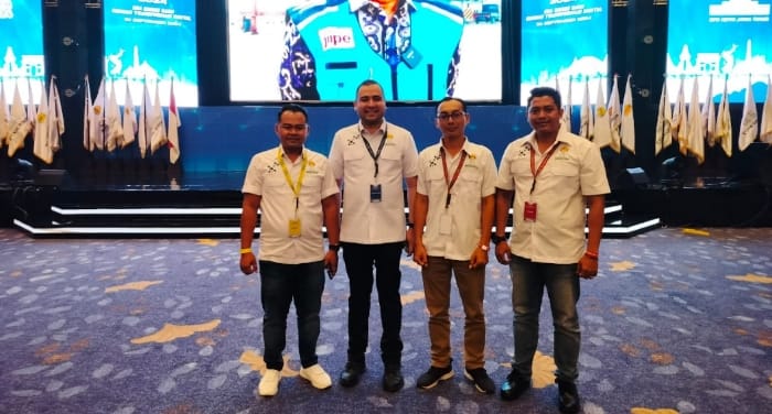 Habib Salim ketua  terpilih sebagai Ketua HIPMI Jawa Timur yang baru bersama ketua Hipmi Sampang 