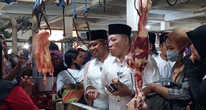Pasangan no 2 Jimad Sakeh blusukan kunjungi pedagang pasar srimagunan