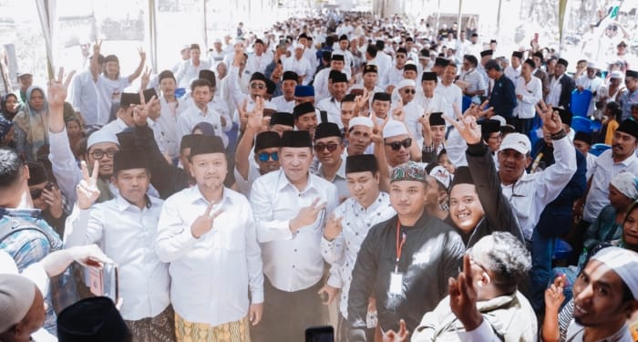 Paslon no 2 saat berkunjung ke pulau mandangin Sampang