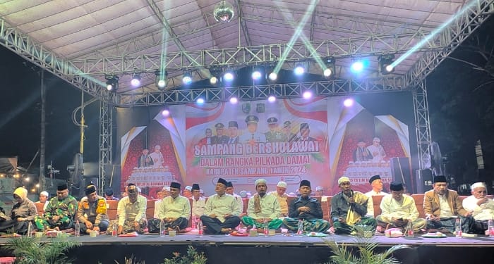 Pemkab Sampang saat gelar majlis sholawat