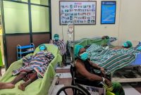 Pasien RSMZ yang sedang nunggu giliran utuk dilakukan operasi (dok: Abdul Hamid Kh)