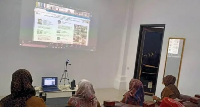 TPID Kabupaten Lampung Selatan melalui zoom meeting dari Ruang Kabag Perekonomian, Kantor Bupati setempat, 