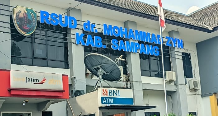 Gedung RSUD dr. Muhammad Zyn Sampang potret dari depan. (dok : Abdul Hamid. Kh)