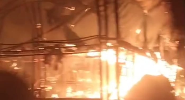 Hasil screenshot video warga saat terjadi kebakaran