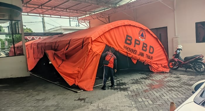 Tenda darurat milik BPBD yang dibangun sejak 11 Desember hingga saat ini 31 Januari di bongkar