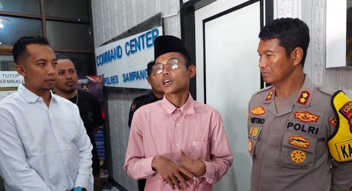 Dullo saat berada di mapolres Sampang