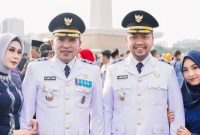 Bupati dan wakil bupati Sampang saat usai mengikuti pelantikan (Istimewa)