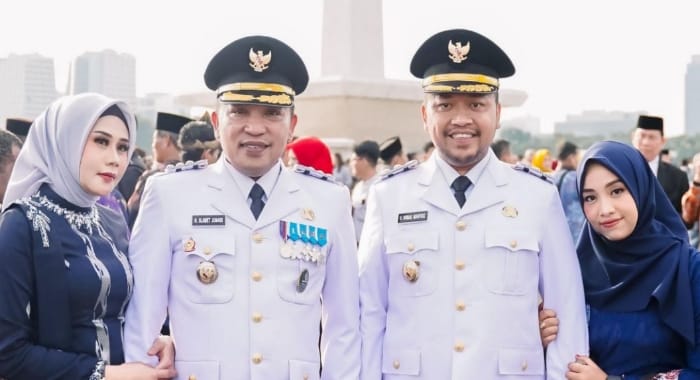 Bupati dan wakil bupati Sampang saat usai mengikuti pelantikan (Istimewa)