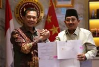 Bupati tanjabbar Barat, melakukan penandatanganan naskah perjanjian hibah barang milik daerah dengan Badan Intelijen Negara (BIN) 