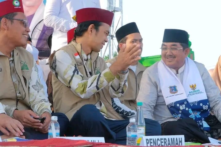 Bupati Anwar sadat bersama Kh. Abdul somad, lc