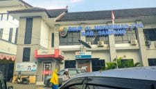 Gedung RSUD dr. Muhammad Zyn Sampang tampak dari depan