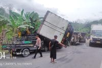 Kondisi laka yang mengakibatkan tiga kendaraan
