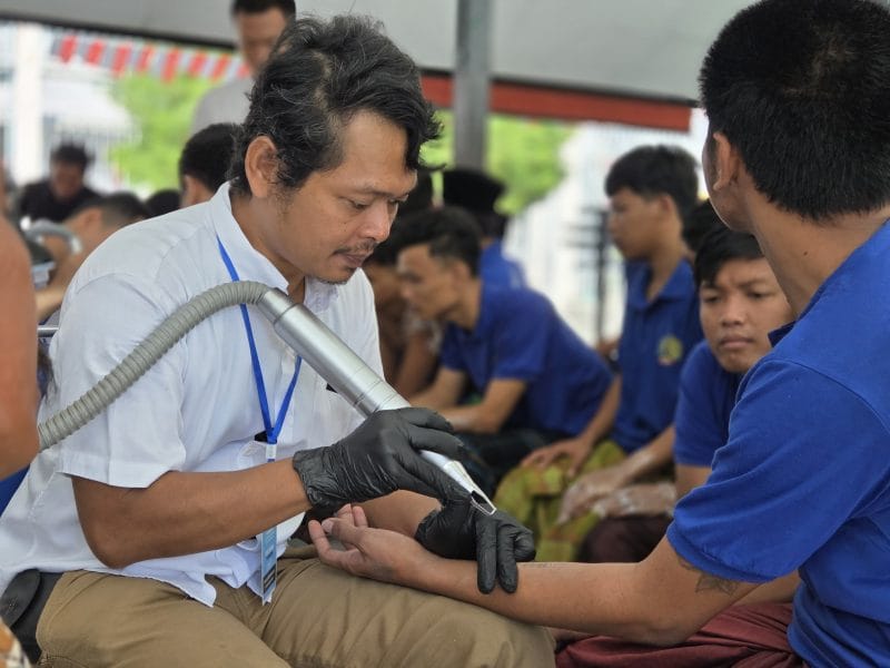 Rutan sampang saat gelar program hapus tato