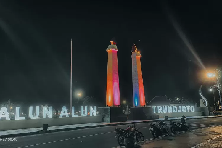 Alun alun trunojoyo sampang potren malam hari (Abdul hamid)