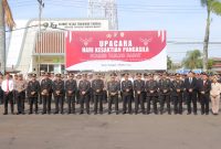 Kapolres tanjab barat saat gelar upacar peringatan hari kesaktian pancasila