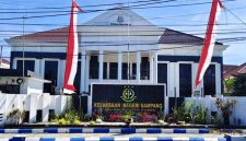 Gedung Kejari kabupaten Sampang tampak dari depan